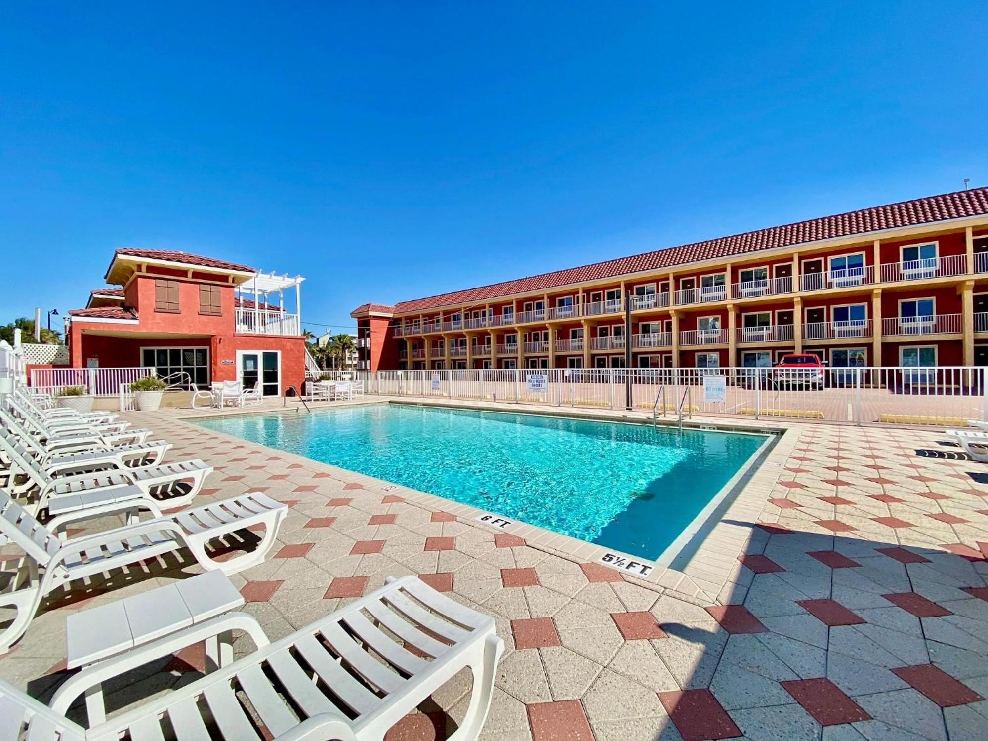 Casa Blanca 1 Bed - 1 Bath * Panama City Beach